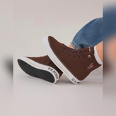 کتونی پولوساقدار سایز 37 تا 40 در 5 رنگ مناسب استایل پاییزی ونس نیمساق